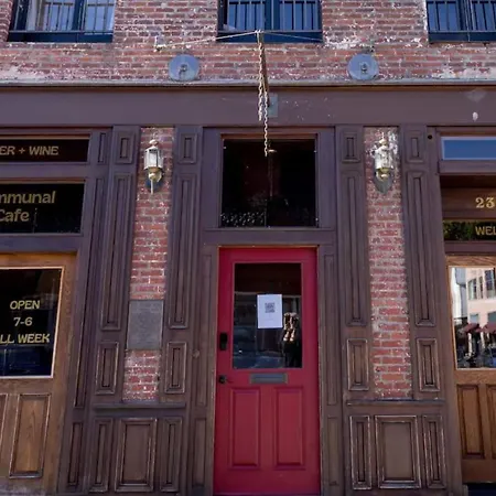 Speakeasy Suites Sleeps 18